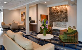 Fairfield Inn & Suites Arlington Near Six Flags