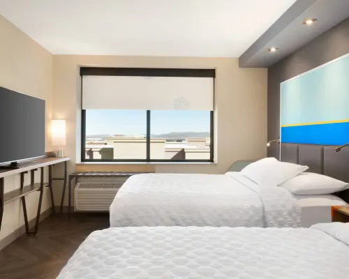Tru by Hilton Las Vegas Airport Hotels near Bass Pro Shops