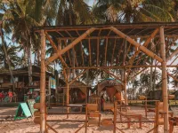MAD Monkey Hostel Nacpan Beach Hotel dekat Pantai Duli