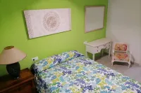 Casa Maruja in Cútar with Jacuzzi and Wifi Fibre 300 Mb 貝納馬戈薩住宿飯店