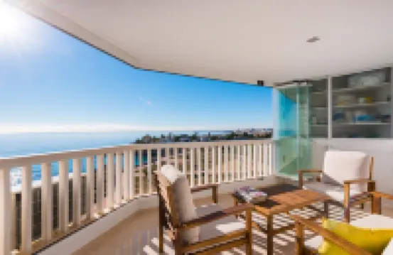 Luxurious 1st Line Top-Floor Apartment with Direct Sea Access
