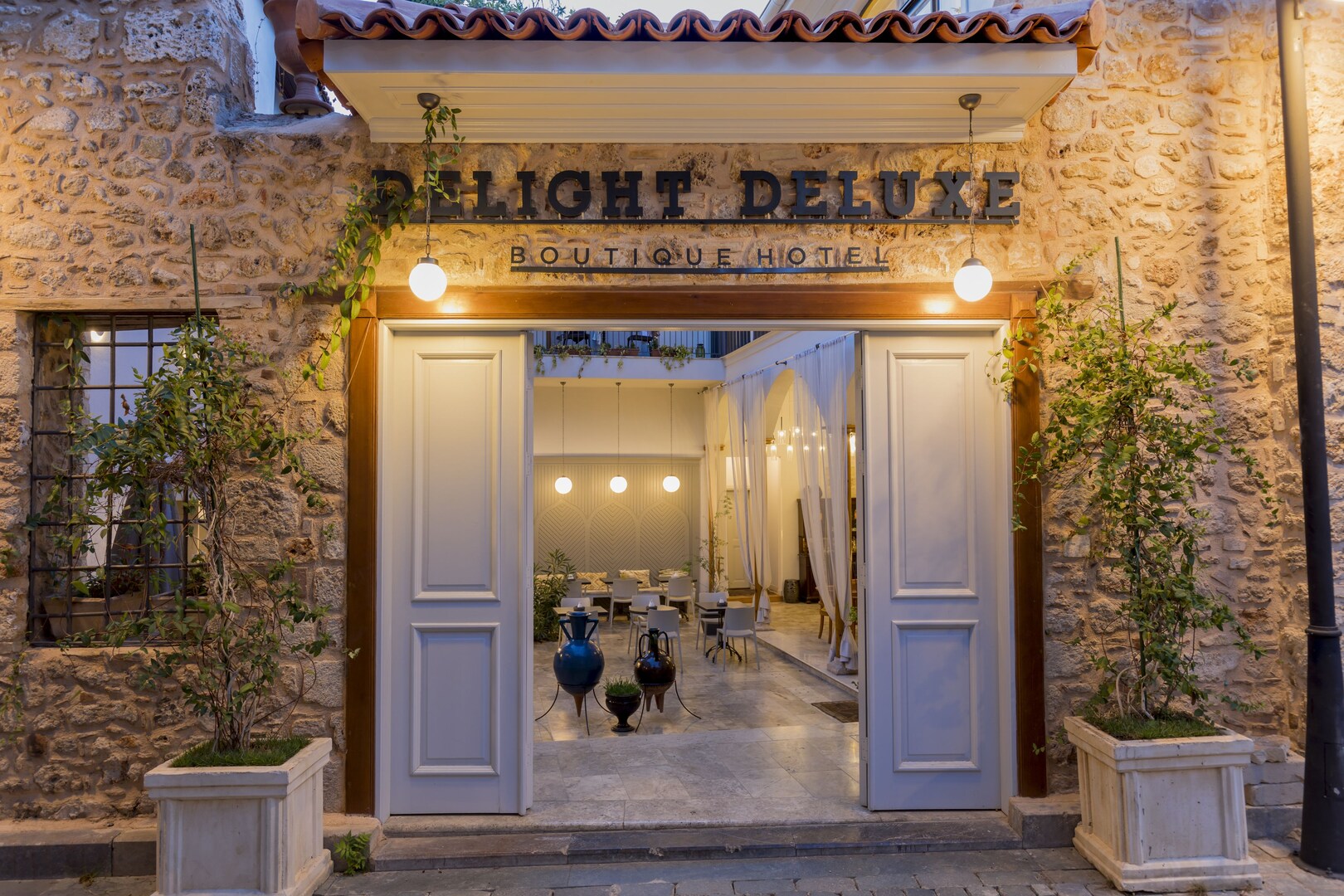 Delight Deluxe Boutique Hotel