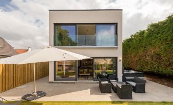 Luxury Ravensheugh Gardens Retreat over-Looking Golf Historic Golf Links - Housity