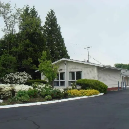 Harbor Base Inn