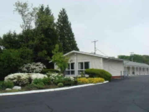 Harbor Base Inn Hotels in 