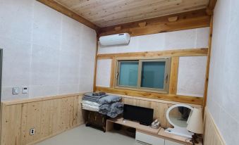 Gyeongju Sangwoodang Hanok Stay