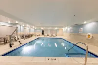 Holiday Inn Express & Suites HARRISONBURG – UNIVERSITY AREA by IHG - Pools