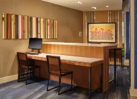Holiday Inn Express & Suites LOCKPORT by IHG