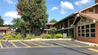 Charles Wesley Motor Lodge Hotel di Broken Bow