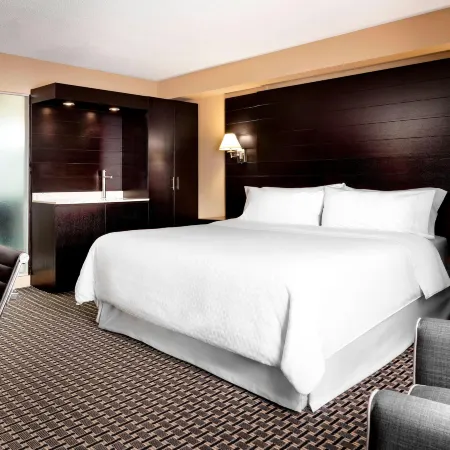 Four Points by Sheraton Mississauga Meadowvale