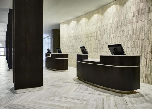 쉐라톤 샬럿 호텔 내부