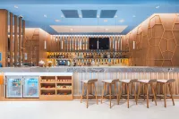華沙雷杜塔希爾頓歡朋酒店 - 酒吧