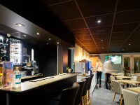 聖布里厄基里亞德直營酒店 - 會展中心 - 酒吧