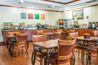 Quality Inn & Suites Ann Arbor Hwy 23 - Bữa sáng