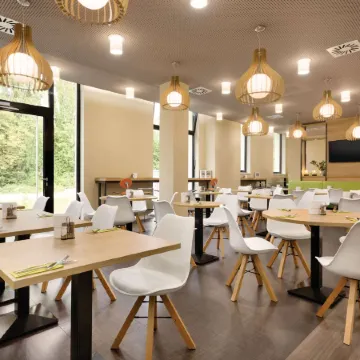 Super 8 by Wyndham Mainz Zollhafen