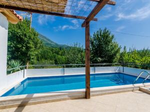 Villa Dalmatian Gem - Two-Bedroom Villa with Terrace and Swimming Pool ID Direct Booker 4778