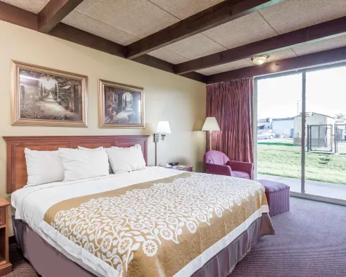 Days Inn by Wyndham Niles Hotels in Niles