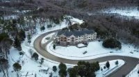 Altos Ushuaia Hotel & Resto - parking