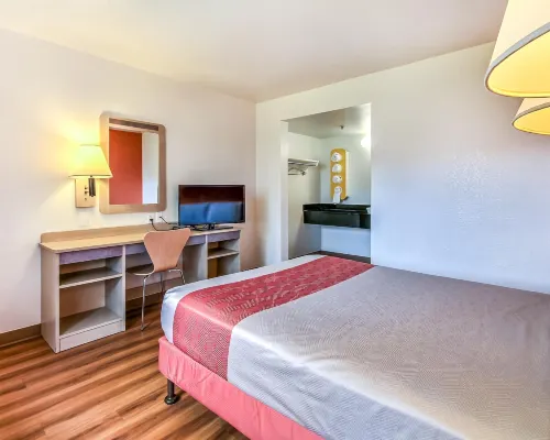 Motel 6 Salinas, CA - North Monterey Area Hotels in Salinas