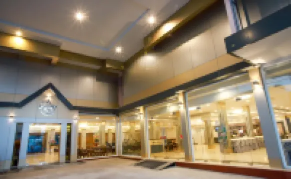 呵叻飯店 Pratu Phee市場附近的飯店
