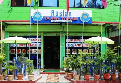 Duna Tapari Restaurant & Guest House Hotel di Byas