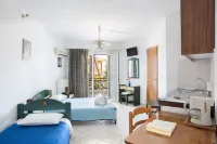 Malvasia Corner Studios - ex Romeo's House Hotels in Gefira