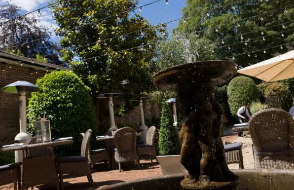 温恩德比斯特温徹斯特酒店