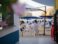 Mare Blu Supermercato Conad附近的飯店