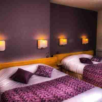 Logis Hôtel le Cheval Rouge Rooms