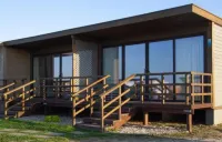 PenichePraia - Bungalows, Campers & Spa Hotel dekat Cabo Carvoeiro