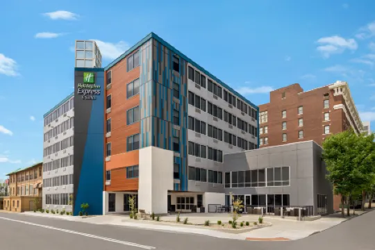 Holiday Inn Express & Suites EVANSVILLE DOWNTOWN by IHG