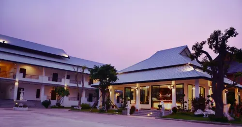 Rittiboon Vintage Hotel Hotel a Phrae
