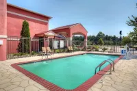 Days Inn by Wyndham Lumberton Hotels in Lumberton