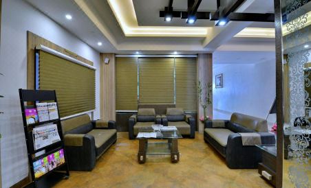 Hotel Samrat - Housity