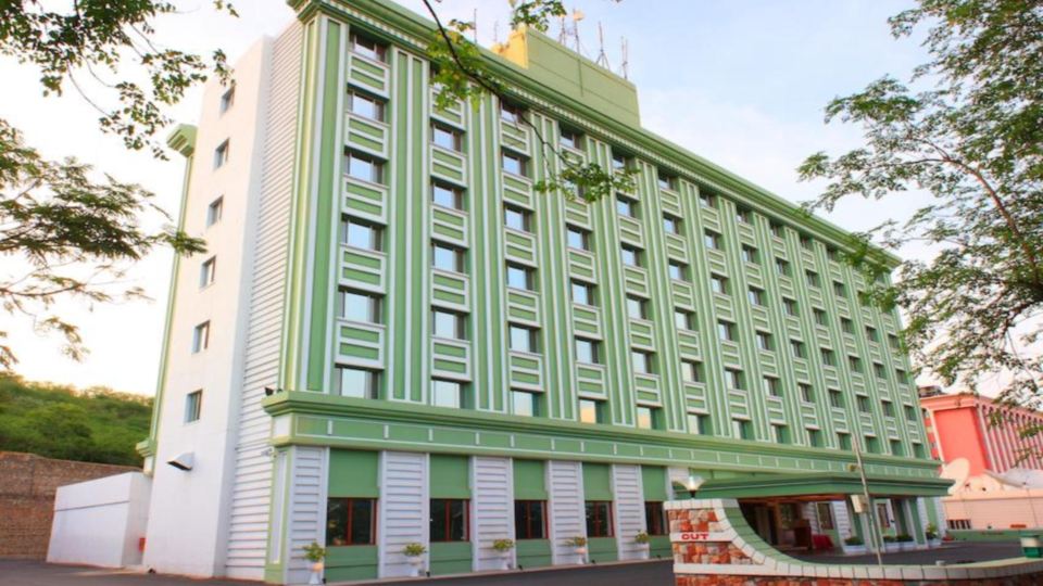 Ramoji Film City- Tara Comfort Hotel