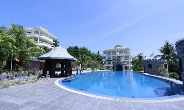 Lingganay Boracay Hotel Resort
