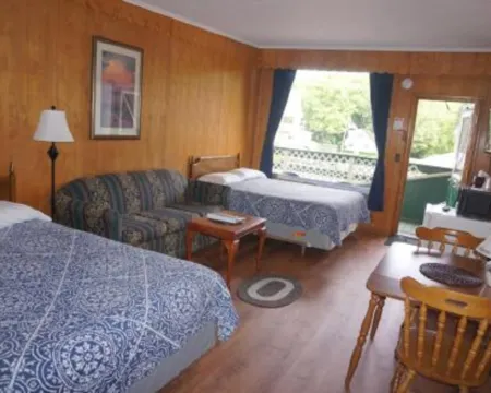 Northern Peaks Motor Inn Hotels in Gorham