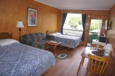 Northern Peaks Motor Inn Các khách sạn ở Greens