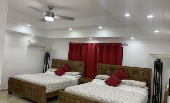Hotel Juliana - Housity
