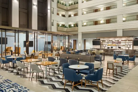 Sheraton Suites Chicago O'Hare Отели рядом с достопримечательностью «Театр Роузмонта»