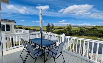 3-Bedroom Holiday Home with Valley Views