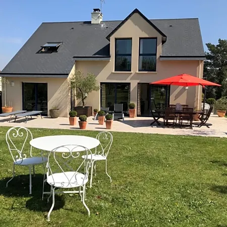 Chez Béa Calme Avec sa Jolie Vue Sur Jardin, Confort assuré