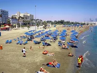 ブレイザー レジデンス ラルナカのホテル