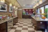 Hampton Inn & Suites Minneapolis West/Minnetonka Hotels in Minnetonka