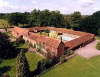 Whitmoor Farm Hotels near Horsell common car park