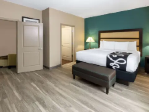 La Quinta Inn & Suites by Wyndham Durant Hotels in Durant