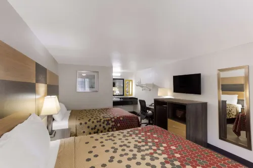 Motel 6 Cross Lanes, WV–Goff Mountain Rd Hotels in Nitro