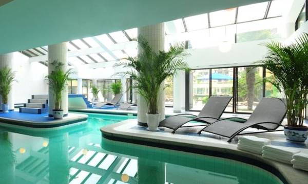 Jianguo Hotel