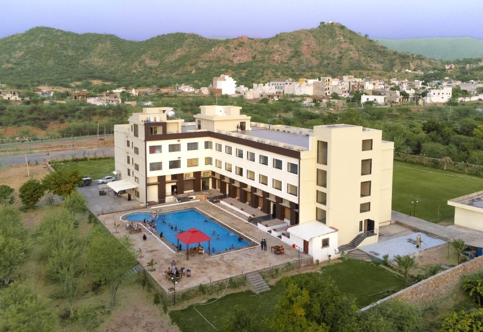 hotel overview picture