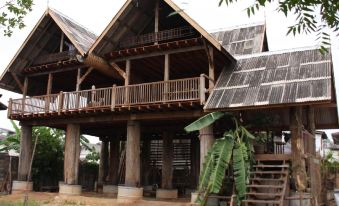 BaanBooLoo Village